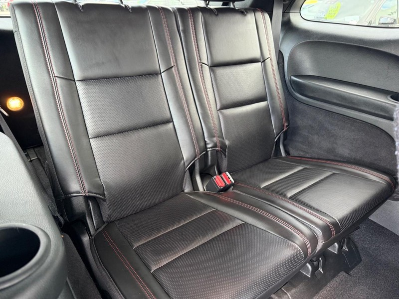 Dodge Durango Vehicle Full-screen Gallery Image 11