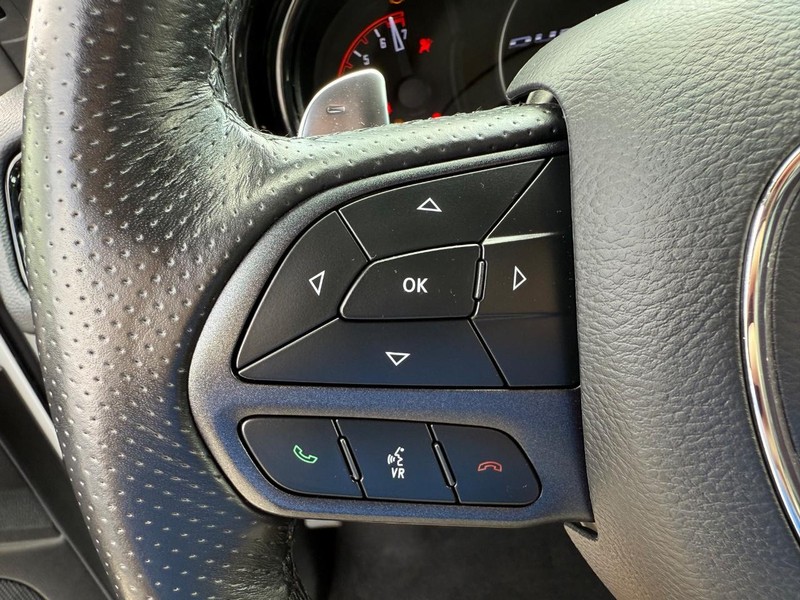 Dodge Durango Vehicle Full-screen Gallery Image 16