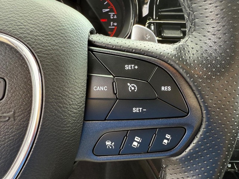 Dodge Durango Vehicle Full-screen Gallery Image 17