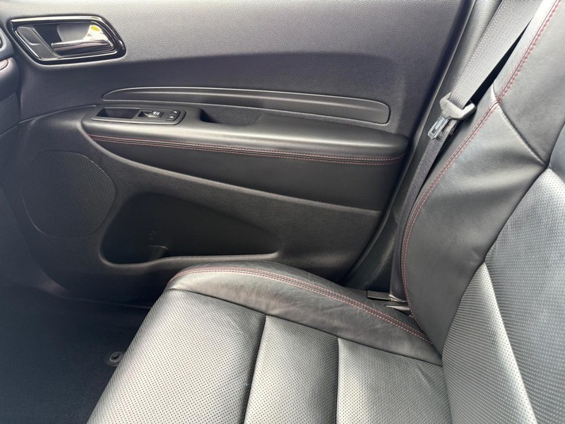 Dodge Durango Vehicle Full-screen Gallery Image 24