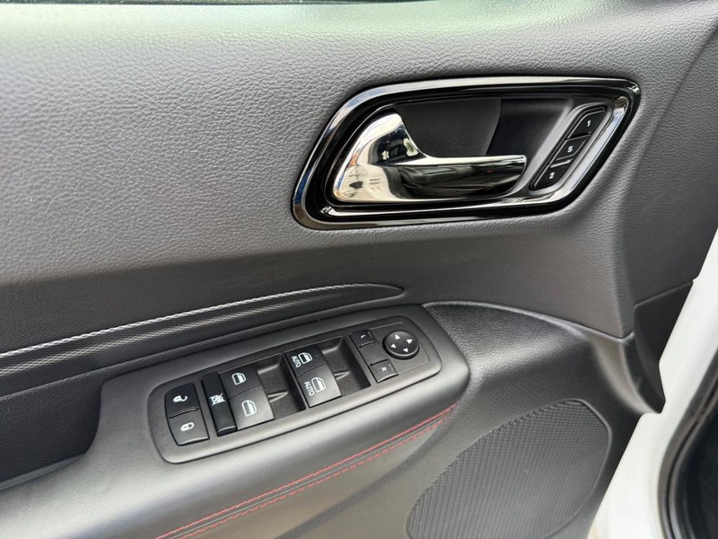 Dodge Durango Vehicle Full-screen Gallery Image 28