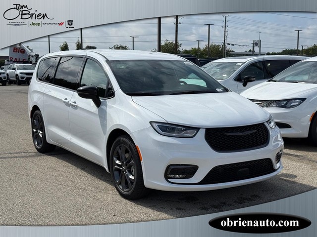 2026 Chrysler Pacifica Select at Tom O'Brien Chrysler Jeep Dodge Ram in Indianapolis IN