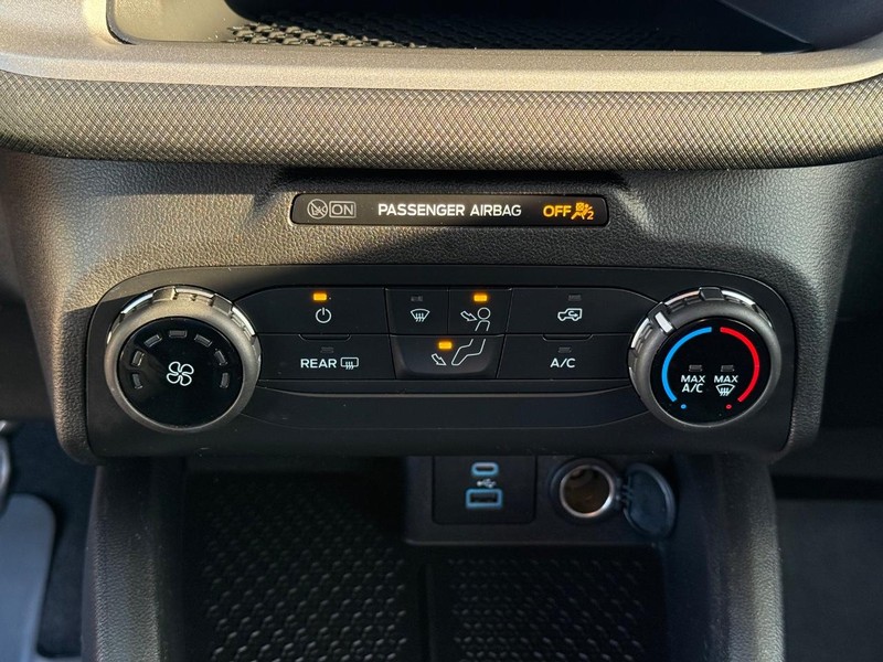 Ford Bronco Sport Vehicle Full-screen Gallery Image 17