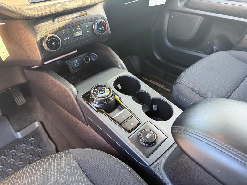 Ford Bronco Sport Vehicle Full-screen Gallery Image 18