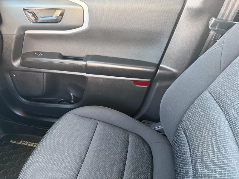 Ford Bronco Sport Vehicle Full-screen Gallery Image 19