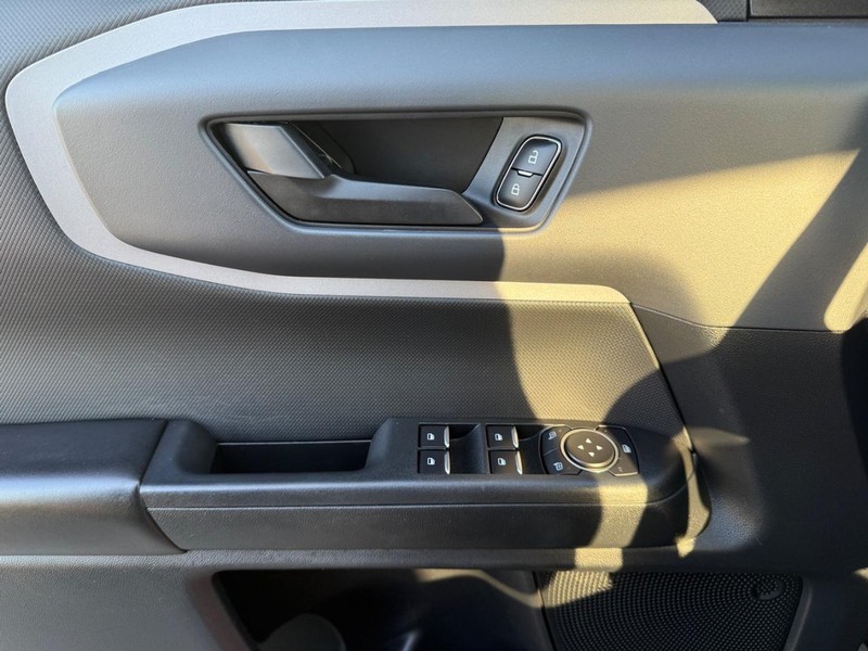 Ford Bronco Sport Vehicle Full-screen Gallery Image 22