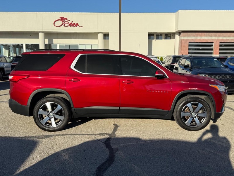 Chevrolet Traverse Vehicle Full-screen Gallery Image 02