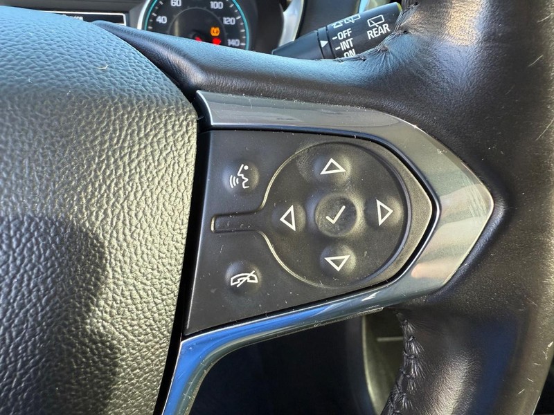 Chevrolet Traverse Vehicle Full-screen Gallery Image 16