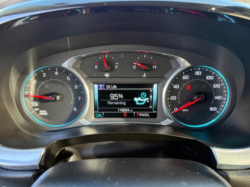 Chevrolet Traverse Vehicle Full-screen Gallery Image 24