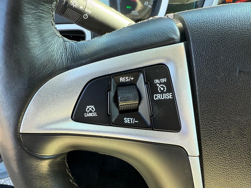 Chevrolet Equinox Vehicle Full-screen Gallery Image 13