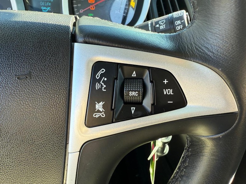 Chevrolet Equinox Vehicle Full-screen Gallery Image 14