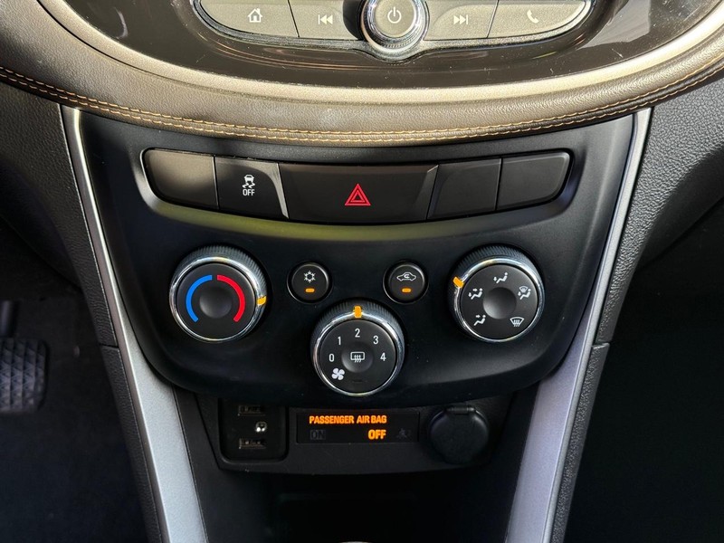 Chevrolet Trax Vehicle Full-screen Gallery Image 18