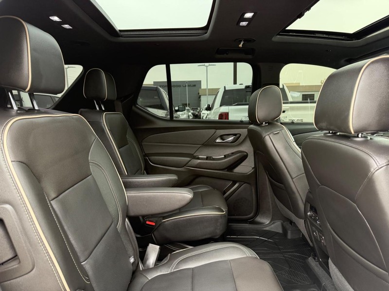 Chevrolet Traverse Vehicle Full-screen Gallery Image 11