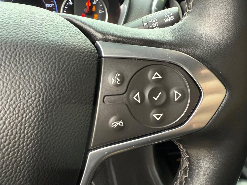 Chevrolet Traverse Vehicle Full-screen Gallery Image 16