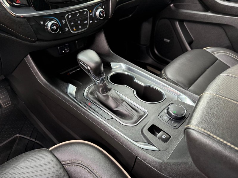 Chevrolet Traverse Vehicle Full-screen Gallery Image 22