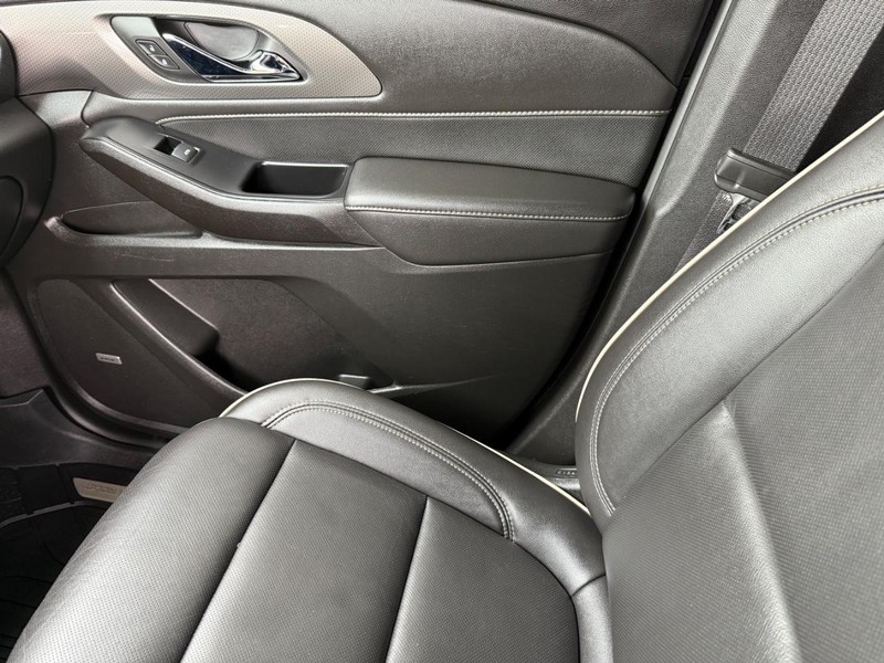Chevrolet Traverse Vehicle Full-screen Gallery Image 23