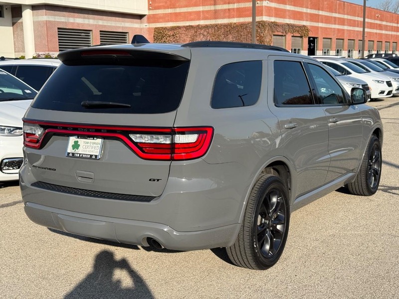 Dodge Durango Vehicle Full-screen Gallery Image 03