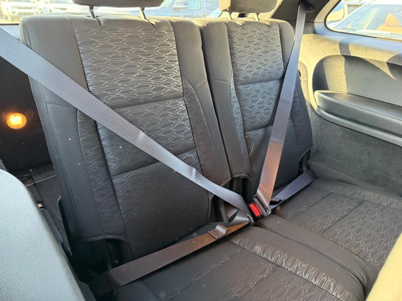 Dodge Durango Vehicle Full-screen Gallery Image 11