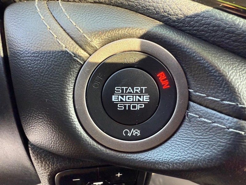 Dodge Durango Vehicle Full-screen Gallery Image 17