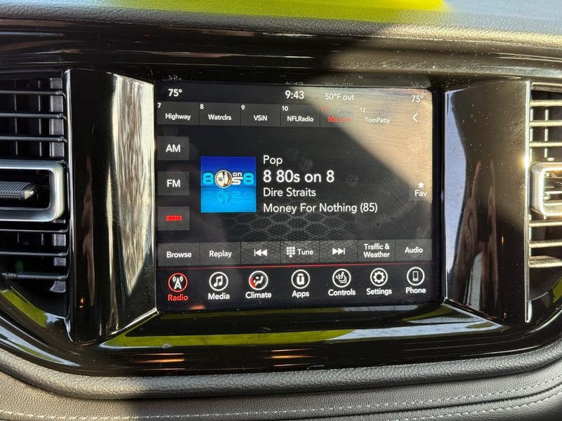 Dodge Durango Vehicle Full-screen Gallery Image 19