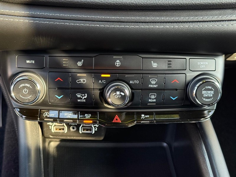 Dodge Durango Vehicle Full-screen Gallery Image 21