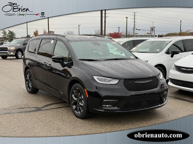 2026 Chrysler Pacifica Limited at Tom O'Brien Chrysler Jeep Dodge Ram in Indianapolis IN