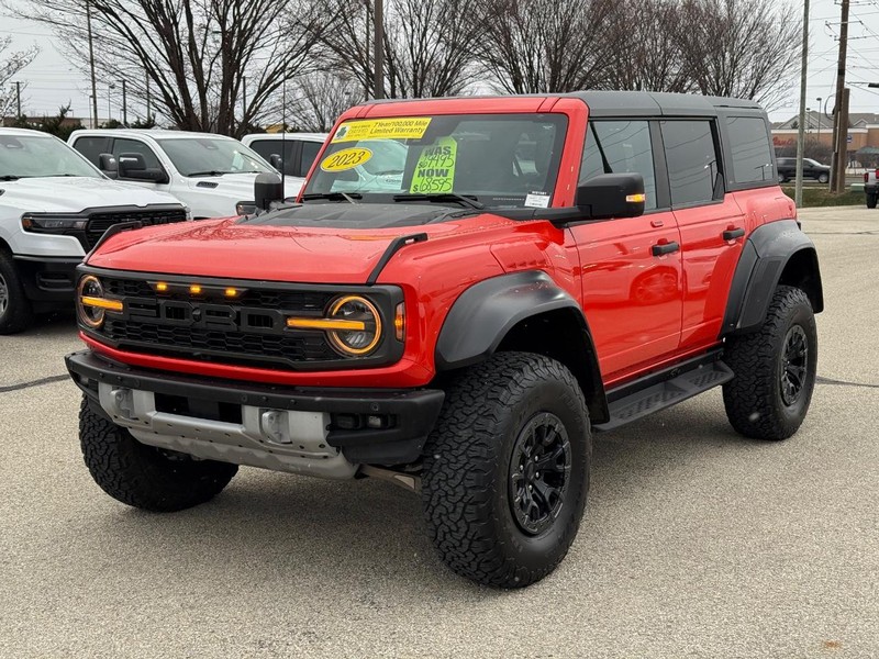 Ford Bronco Vehicle Full-screen Gallery Image 08