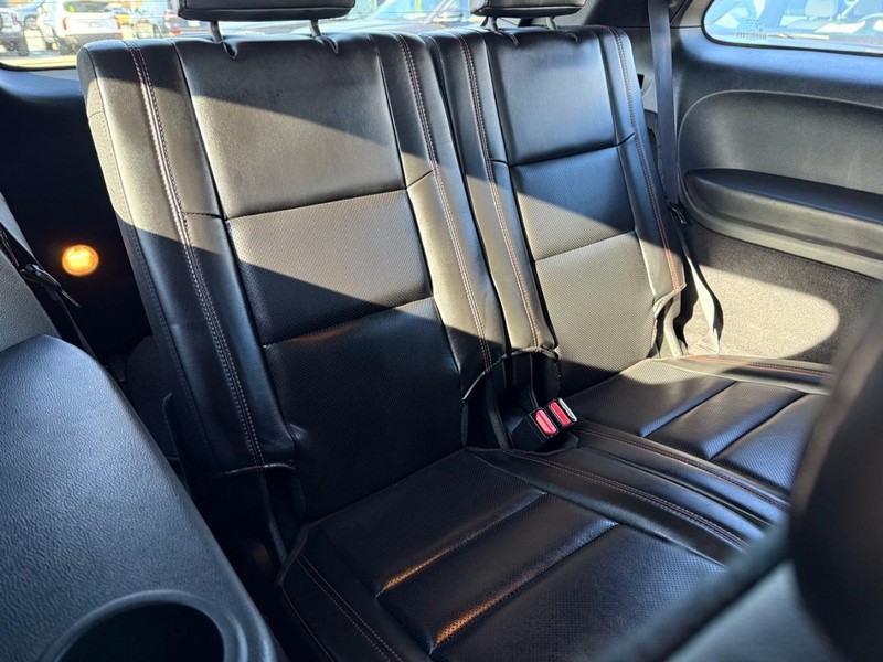 Dodge Durango Vehicle Full-screen Gallery Image 12
