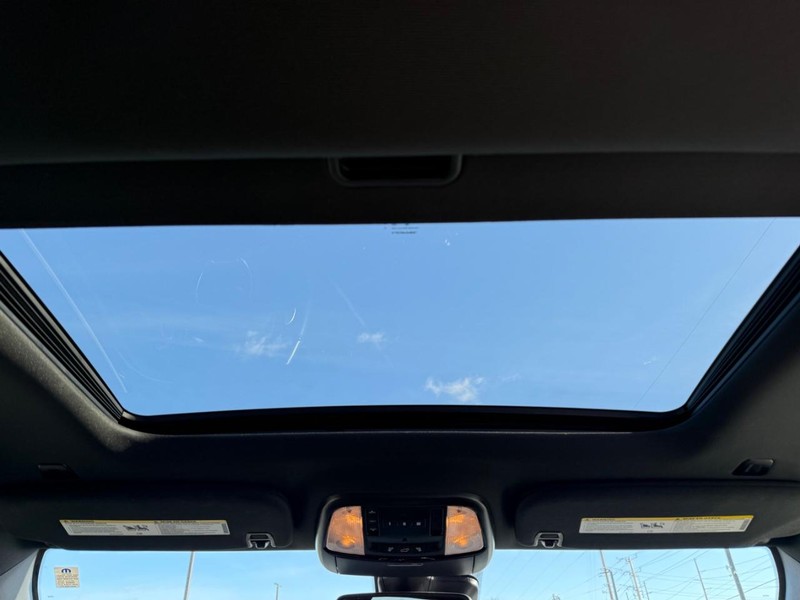 Dodge Durango Vehicle Full-screen Gallery Image 13