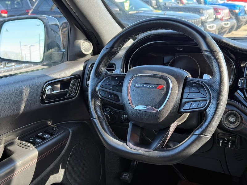 Dodge Durango Vehicle Full-screen Gallery Image 15