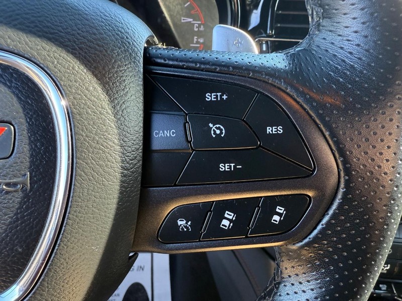 Dodge Durango Vehicle Full-screen Gallery Image 17