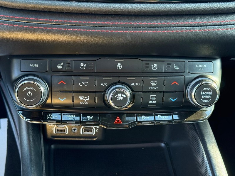 Dodge Durango Vehicle Full-screen Gallery Image 22