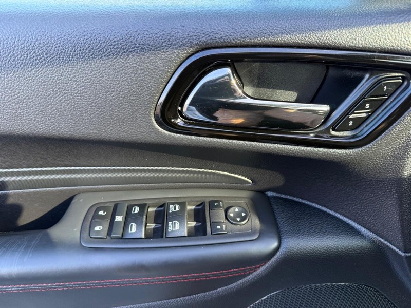 Dodge Durango Vehicle Full-screen Gallery Image 28