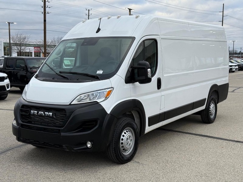 Ram ProMaster Cargo Van Vehicle Full-screen Gallery Image 08