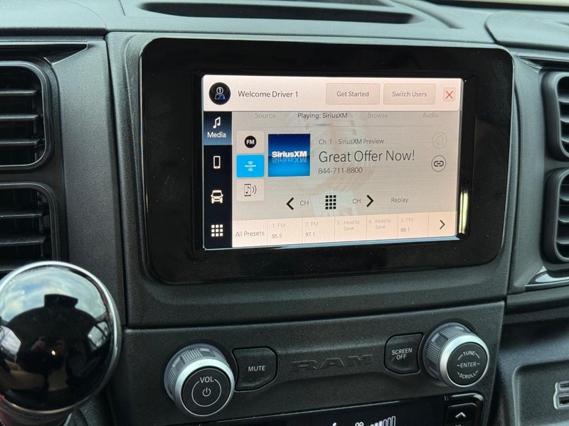 Ram ProMaster Cargo Van Vehicle Full-screen Gallery Image 17