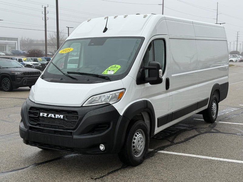 Ram ProMaster Cargo Van Vehicle Full-screen Gallery Image 08