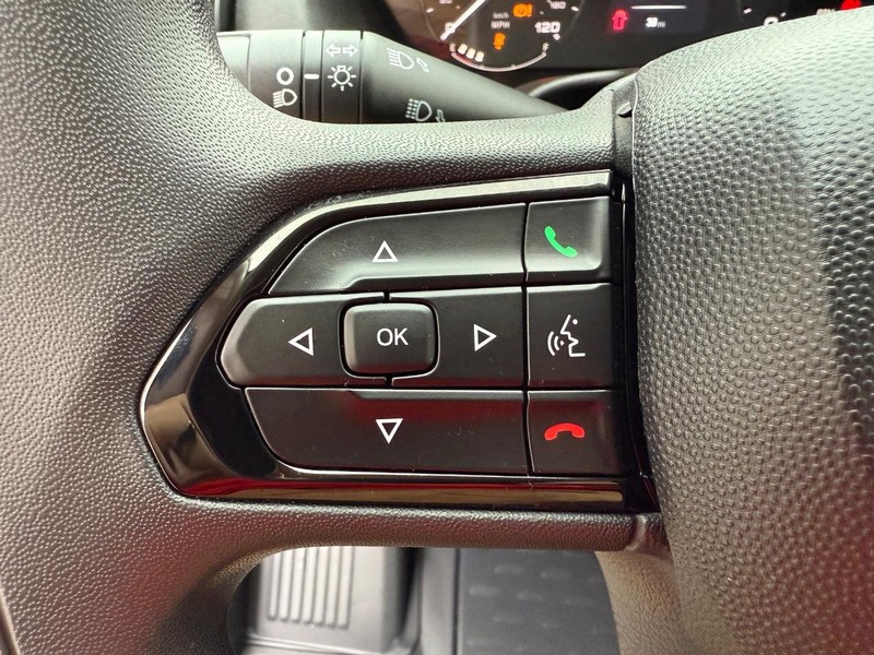 Ram ProMaster Cargo Van Vehicle Full-screen Gallery Image 14