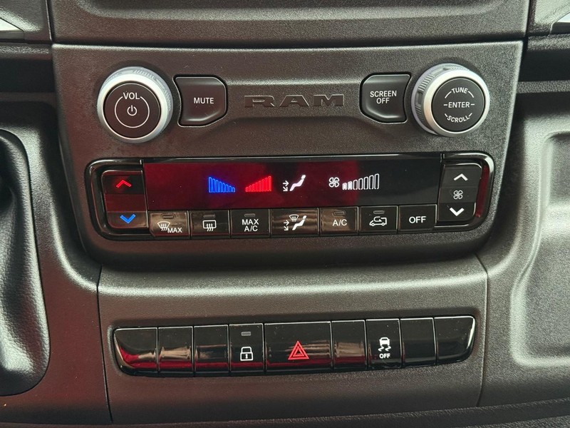 Ram ProMaster Cargo Van Vehicle Full-screen Gallery Image 19