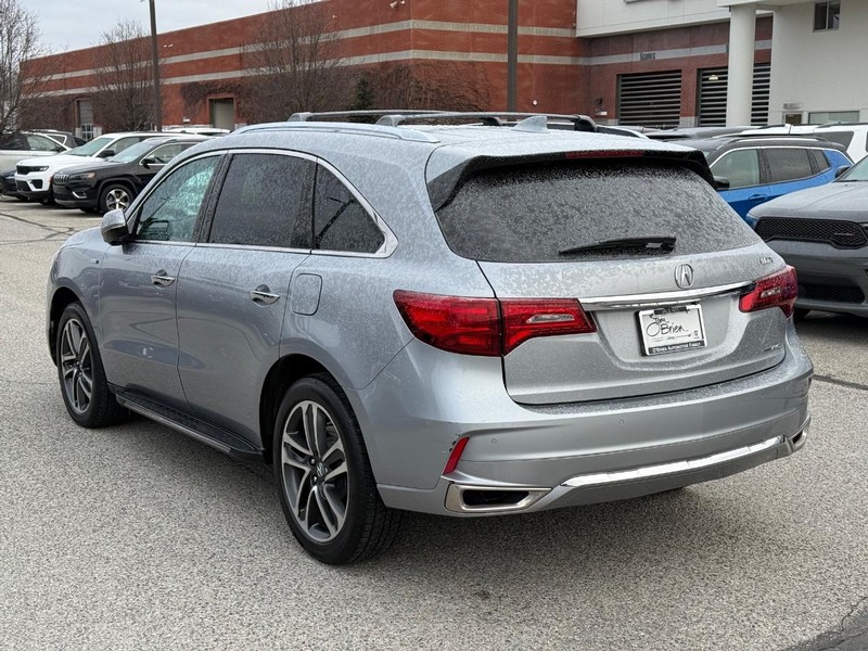 Acura MDX Vehicle Full-screen Gallery Image 05