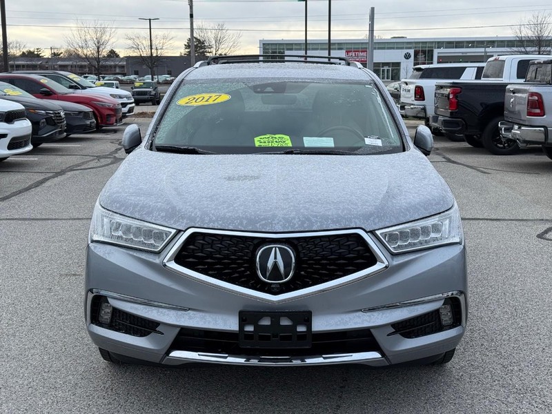 Acura MDX Vehicle Full-screen Gallery Image 10