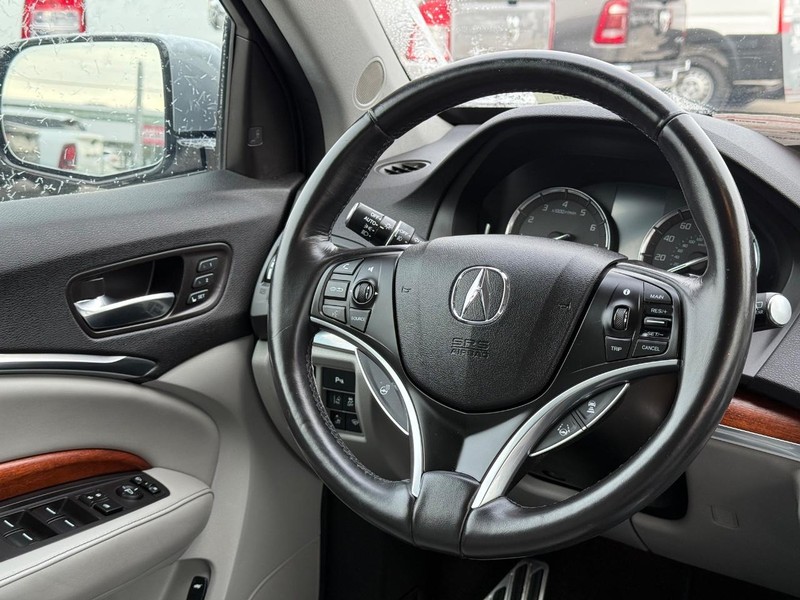 Acura MDX Vehicle Full-screen Gallery Image 14