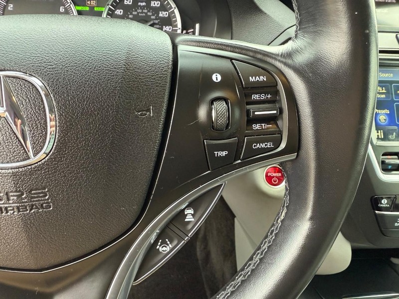 Acura MDX Vehicle Full-screen Gallery Image 16