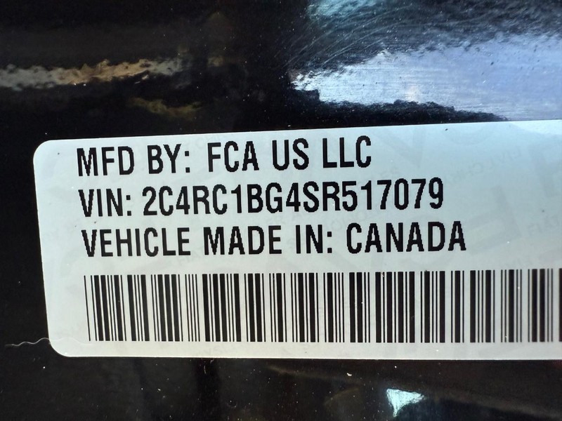 Chrysler Pacifica Vehicle Full-screen Gallery Image 27