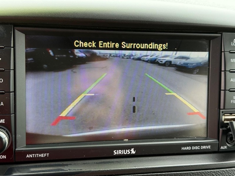 Dodge Grand Caravan Vehicle Full-screen Gallery Image 18