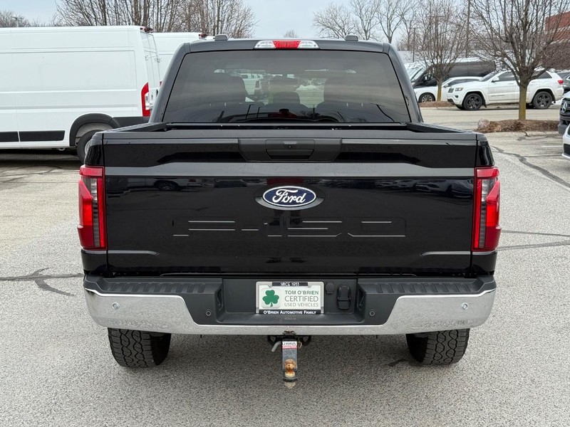 Ford F-150 Vehicle Full-screen Gallery Image 04