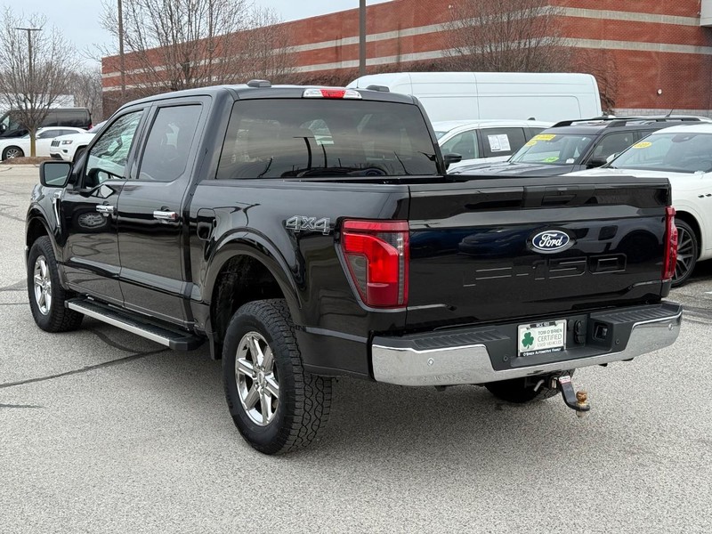 Ford F-150 Vehicle Full-screen Gallery Image 05