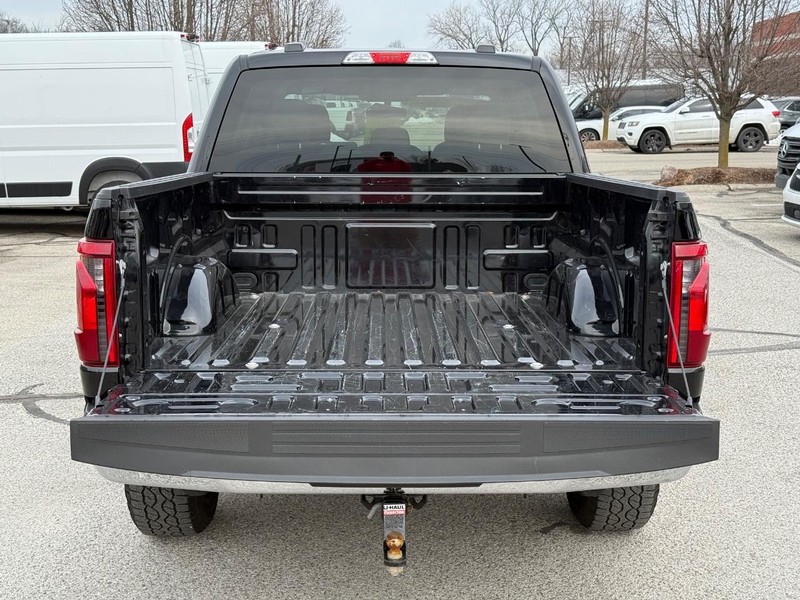 Ford F-150 Vehicle Full-screen Gallery Image 07