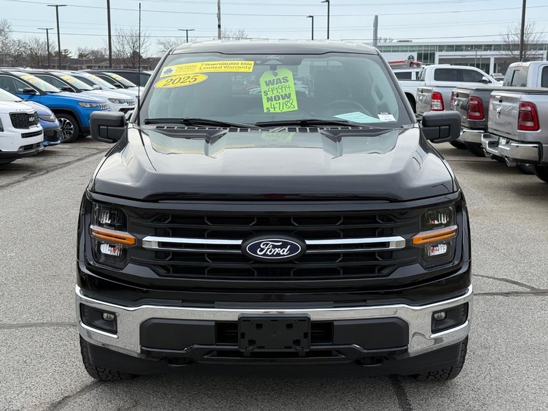 Ford F-150 Vehicle Full-screen Gallery Image 09