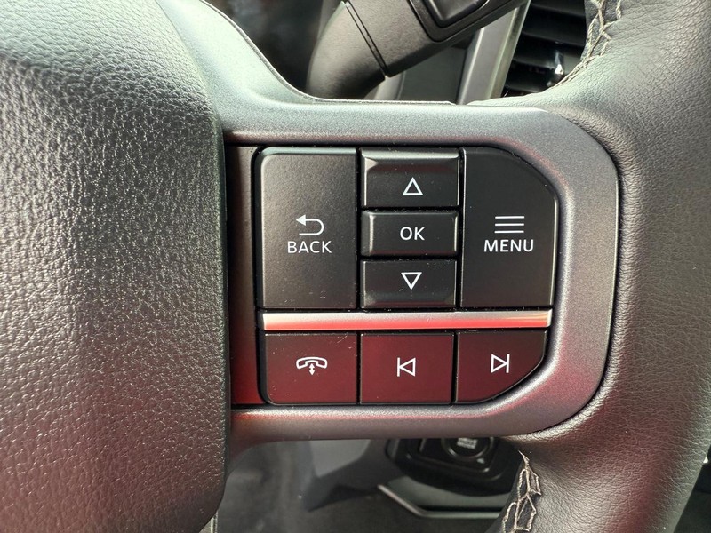 Ford F-150 Vehicle Full-screen Gallery Image 14