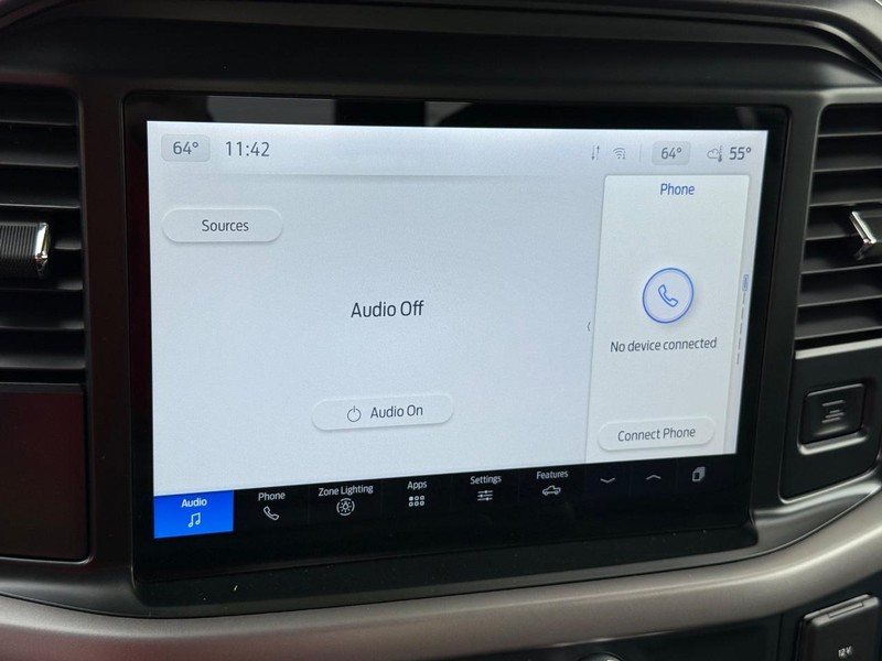 Ford F-150 Vehicle Full-screen Gallery Image 15